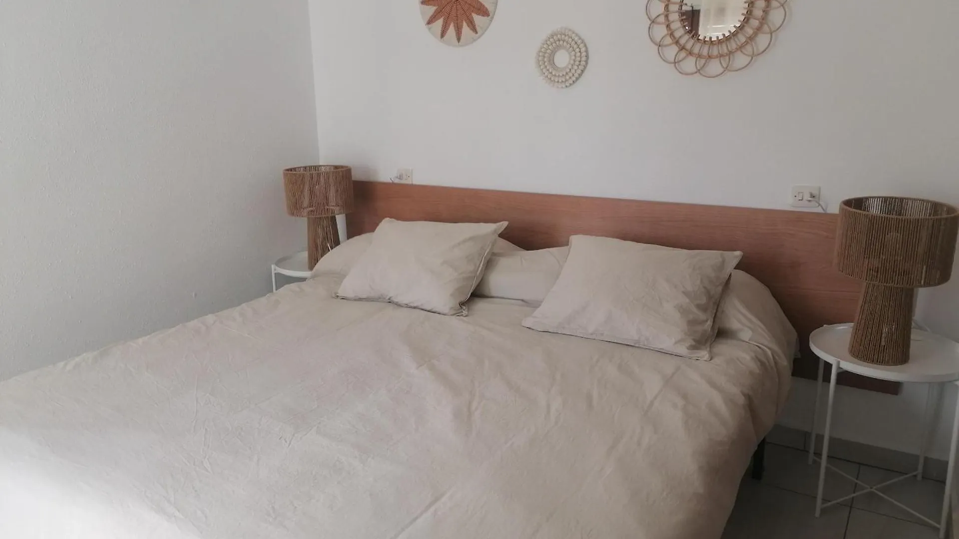 Apartamento En Segunda Linea De Playa Con Terraza, Wifi Y Parking En Santa Margarita - Es-258-120 Roses Spanien