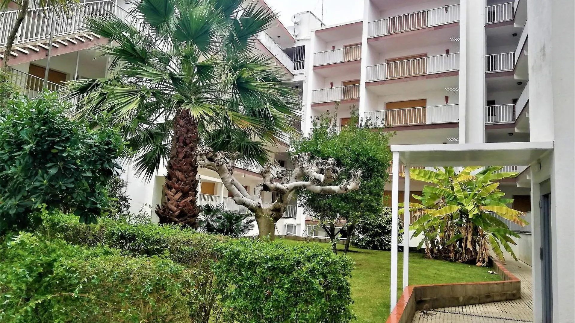 Apartamento En Segunda Linea De Playa Con Terraza, Wifi Y Parking En Santa Margarita - Es-258-120 Roses Spanien